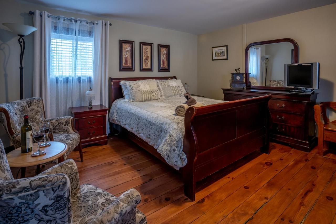 Au Coeur De Magog Bed & Breakfast ภายนอก รูปภาพ