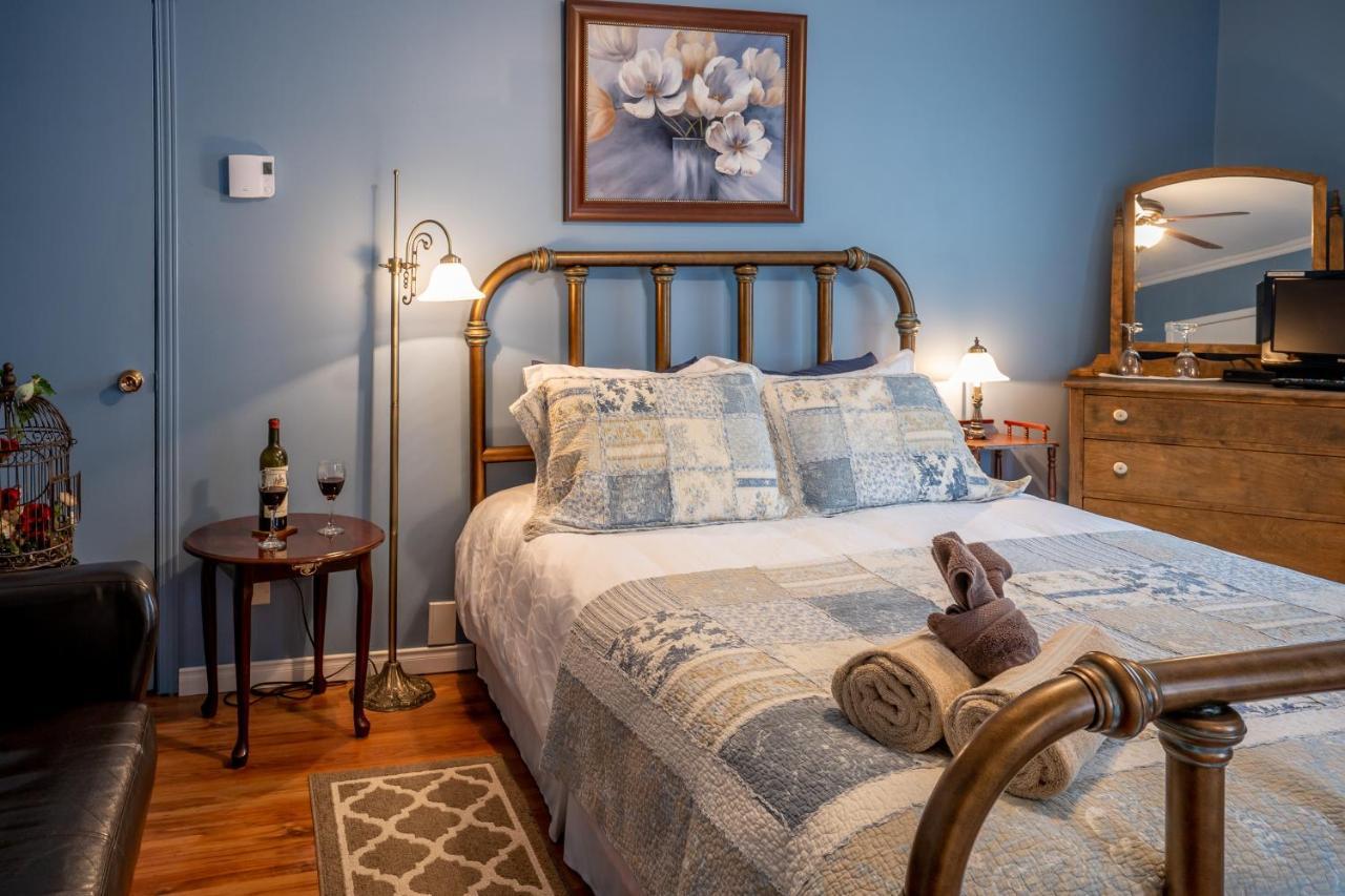 Au Coeur De Magog Bed & Breakfast ภายนอก รูปภาพ