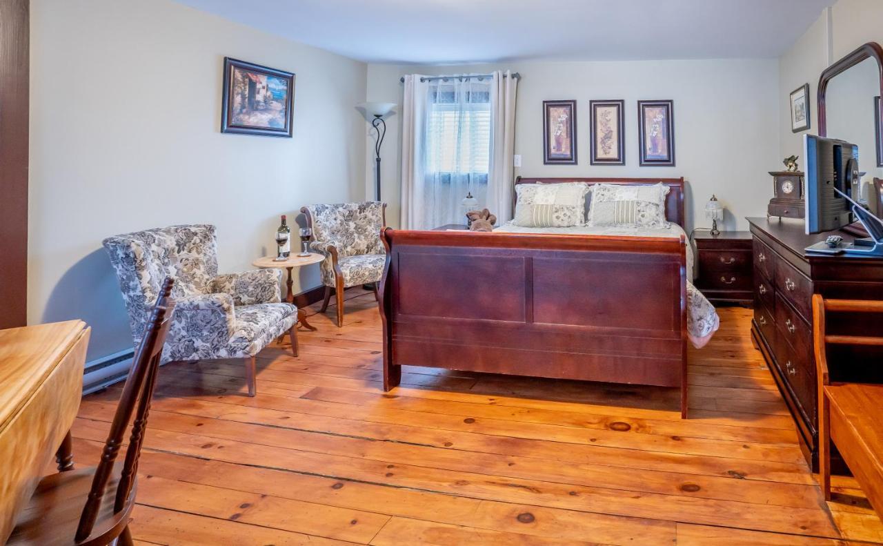 Au Coeur De Magog Bed & Breakfast ภายนอก รูปภาพ