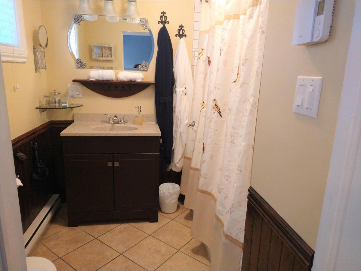 Au Coeur De Magog Bed & Breakfast ภายนอก รูปภาพ