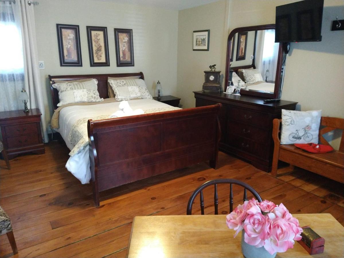 Au Coeur De Magog Bed & Breakfast ภายนอก รูปภาพ