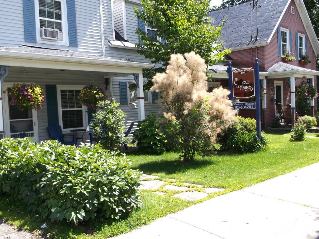 Au Coeur De Magog Bed & Breakfast ภายนอก รูปภาพ