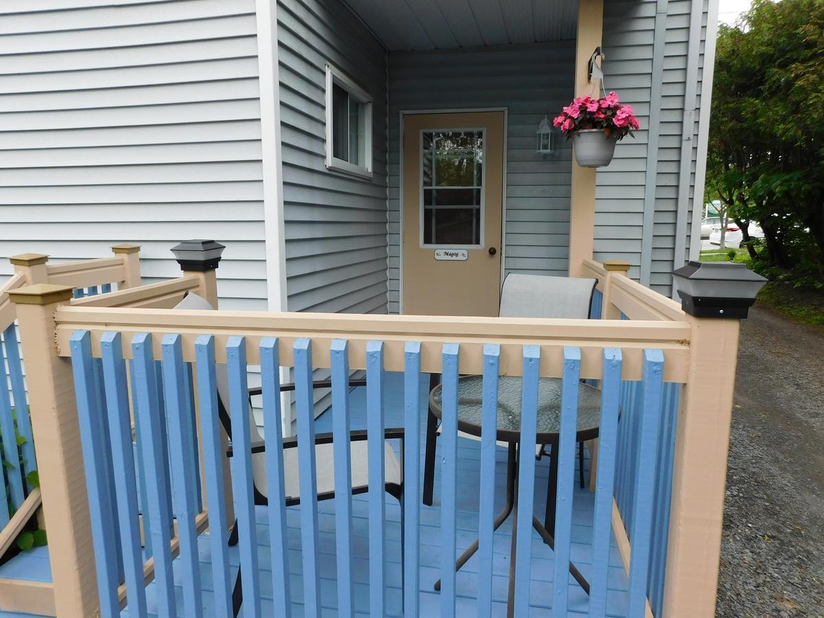 Au Coeur De Magog Bed & Breakfast ภายนอก รูปภาพ