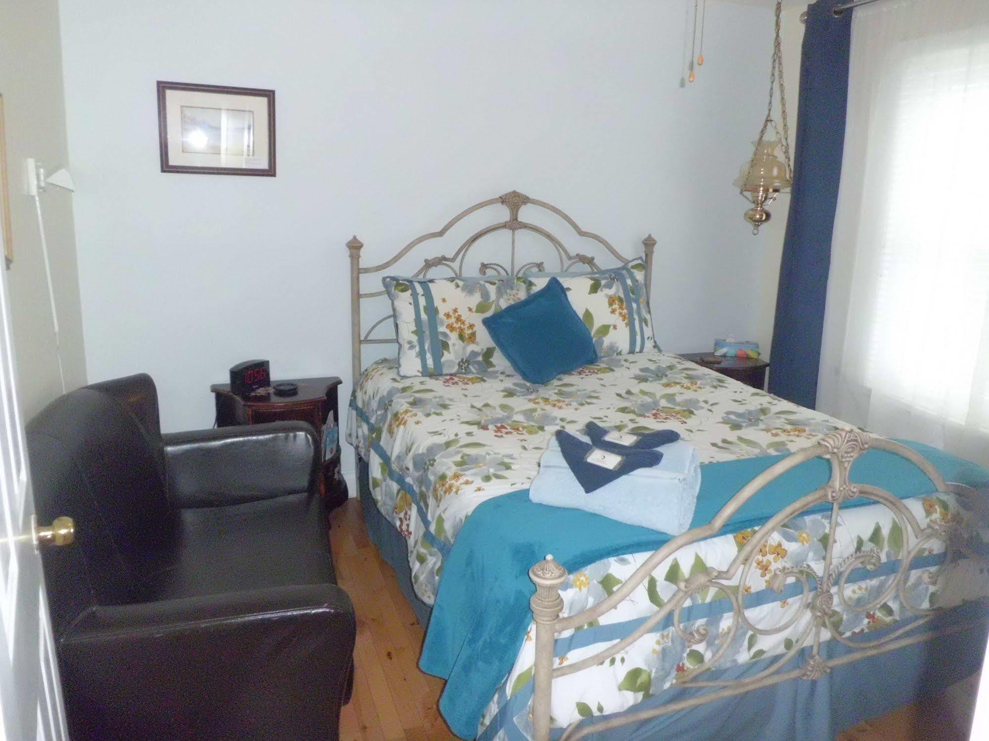 Au Coeur De Magog Bed & Breakfast ภายนอก รูปภาพ