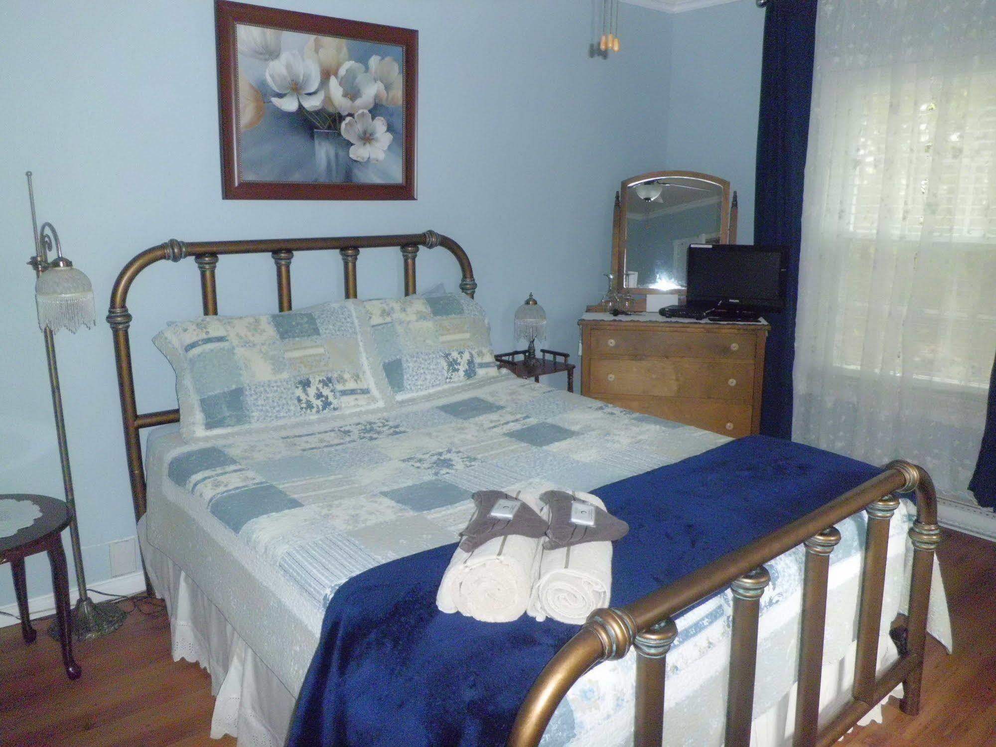 Au Coeur De Magog Bed & Breakfast ภายนอก รูปภาพ