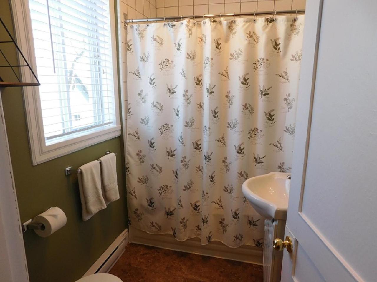 Au Coeur De Magog Bed & Breakfast ภายนอก รูปภาพ